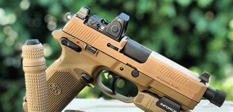 4 Best Red Dot Sights For FNX 45 Tactical [Updated 2021]