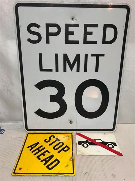 3 original street signs from the USA - Speed Limit 30 - No Cars - Stop Ahead - Catawiki