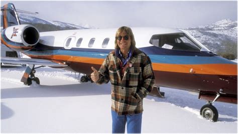 John Denver's Fateful Last Flight - An Illegal Takeoff on an Experimental Plane | The Vintage News