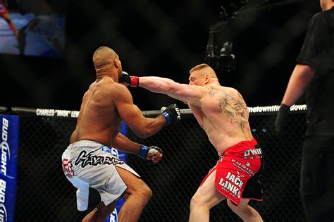 Alistair Overeem def. Brock Lesnar at UFC 141: Best photos | MMA Junkie