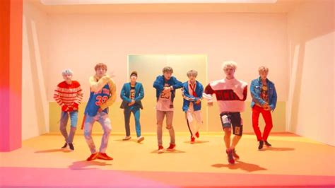 DNA MV Outfits 🕺🏼 2/2 | BTS Styles Amino