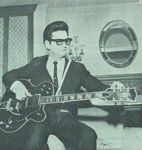 Roy Orbison tuned his guitars the old fashioned way – by ear! – Roy Orbison