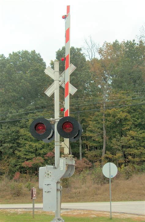 Railroad Crossing Gate | The arm lowers to the down position… | Flickr