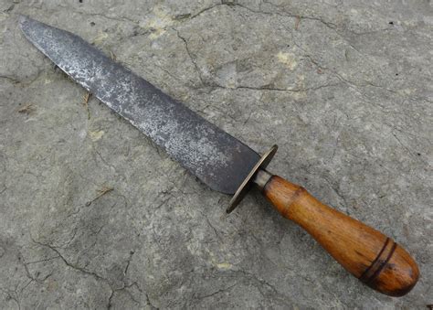 Contemporary Makers: Antique Knife