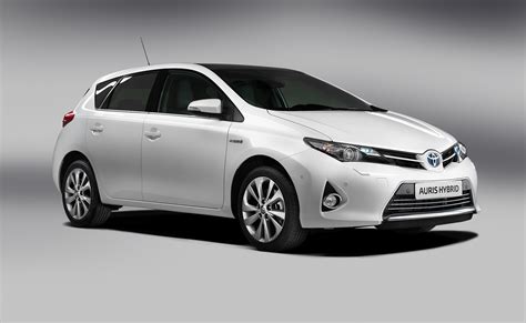 2013 Toyota Auris Hybrid to debut in Paris