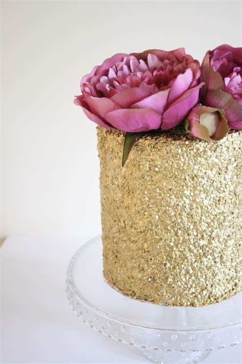 Eat My Gold Dust: How to Incorporate Sparkles Into Your Wedding Cake ...