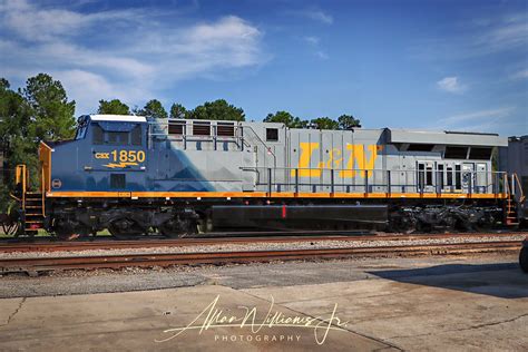 CSX 1850 sporting the Louisville and Nashville heritage sc… | Flickr