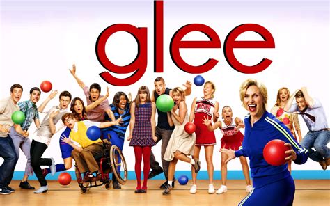 Glee Season 3 Wallpaper - WallpaperSafari