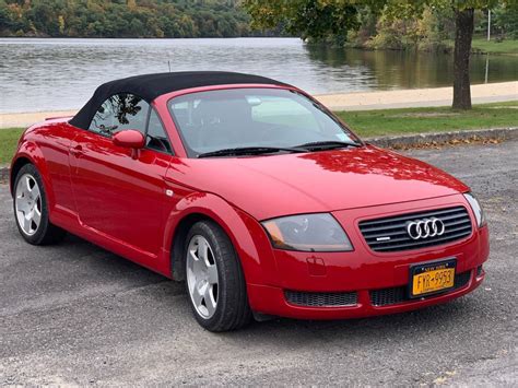 Technology & Tradition: 2001 Audi TT Quattro 1.8 Roadster - Sold! | GuysWithRides.com