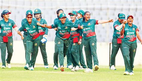 New Age | Marufa bowls Bangladesh to historic win