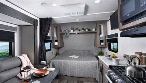 7 Awesome RVs with 4 Bunk Beds for Full Time Families