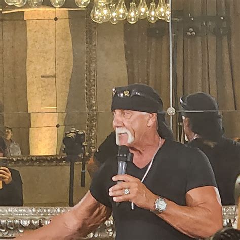 Hulk Hogan announces he's engaged to yoga instructor at her best friend's own wedding