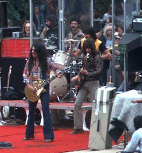 CC - '70s Jefferson Starship Live Concert photo by Ron Draper - CROP - Craig Chaquico