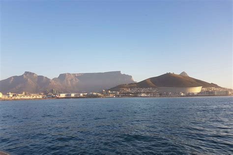 Cape Town: Sunset Cruise from V&A Waterfront in Cape Town