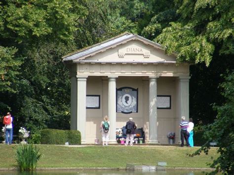 Diana Memorial - Althorp | Princess diana grave, Diana memorial, Princess diana memorial