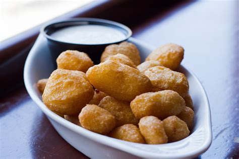 The Downtown Madison Deep-Fried Cheese Curd Challenge – Cheese Underground