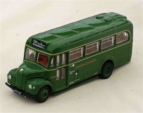 M115 – London Country GS 33 [model bus] - London Bus Museum