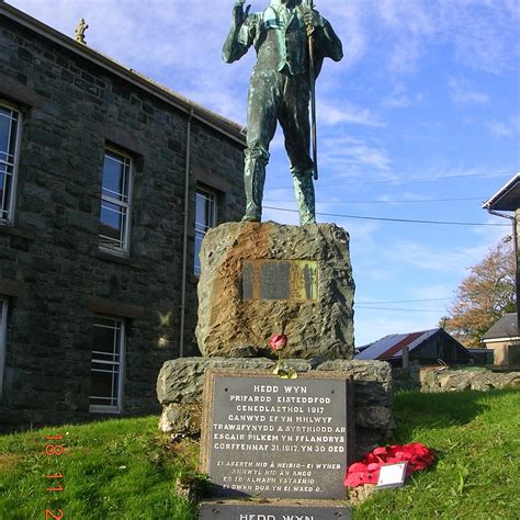 HEDD WYN STATUE (Trawsfynydd) - All You Need to Know BEFORE You Go