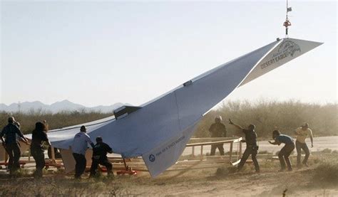 World's biggest paper airplane flies 100mph. – DesignApplause