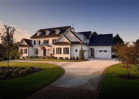 Luxury Traditional House Exterior Design