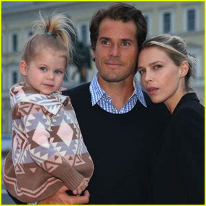 ‘Barely Famous’ Star Sara Foster & Husband Tommy Haas Expecting Second ...