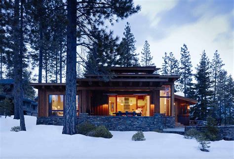 Delightful modern mountain cabin getaway in picturesque Martis Camp