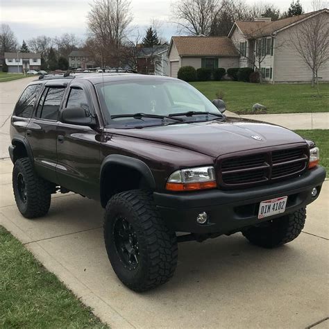 First gen Durango with a 5 inch lift | Dodge durango, Dodge, Dodge ...