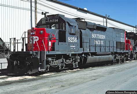 Rivet Counter HO Scale EMD SD40T-2, Southern Pacific/As Delivered ...