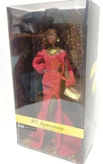 MATTEL GLG35 FIRST Black Barbie 40th Anniversary Signature Doll EUR 101,28 - PicClick FR