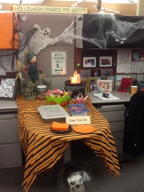 Fun And Spooky Halloween Office Decor Ideas