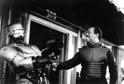 Behind the Scenes Pictures of RoboCop (52 pics) - Izismile.com