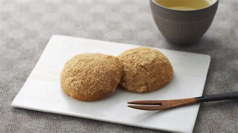 Kinako Mochi (Rice Cakes with Soybean Flour) - Tiger-Corporation