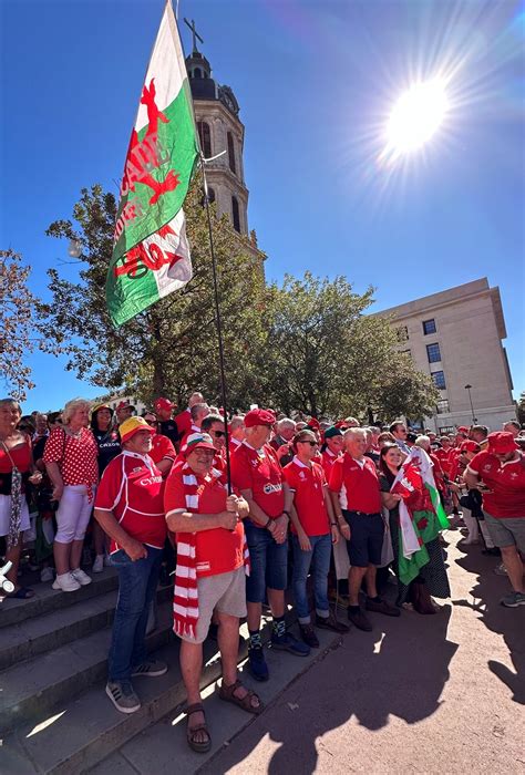 Video of Welsh Rugby World Cup fans erupting into song ahead of Wales v Australia match (Lyon ...