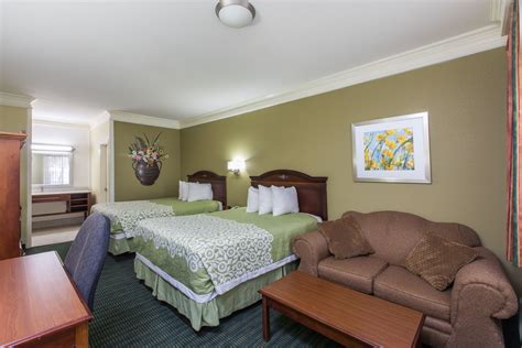 Days Inn & Suites by Wyndham Big Spring | Big Spring, TX Hotels