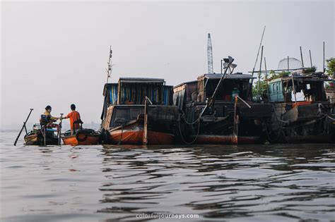 Visit Long Xuyen Floating Market