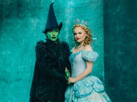 Celebrate Wicked's 15 Thrillifying Years on Broadway with These ...