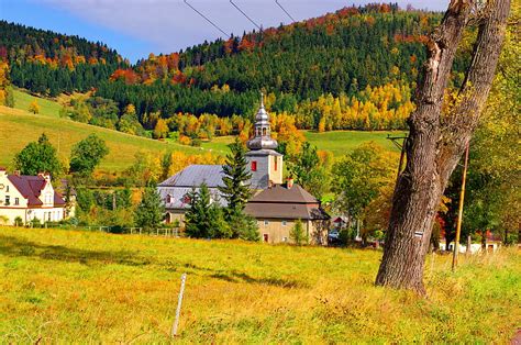 Autumn village, fall, silent, autumn, grass, falling, bonito, foliage, countryside, HD wallpaper ...