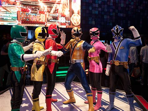 File:Power Rangers Samurai.jpg - Wikimedia Commons