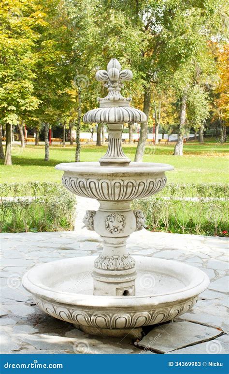 Vintage Water Fountain Stock Photos - Image: 34369983