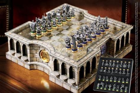 Lord of the Rings Chess Set Review – Maroon Chess