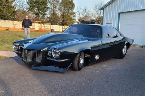 Sinister-Looking, 1,200-HP Second-Gen Chevy Camaro Is a Drag-Racing Batmobile - autoevolution