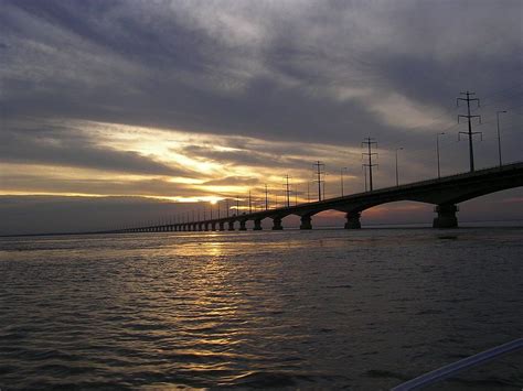 Bangabandhu Bridge, also called the Jamuna Multi-purpose Bridge (Bengali: যমুনা বহুমুখী সেতু ...