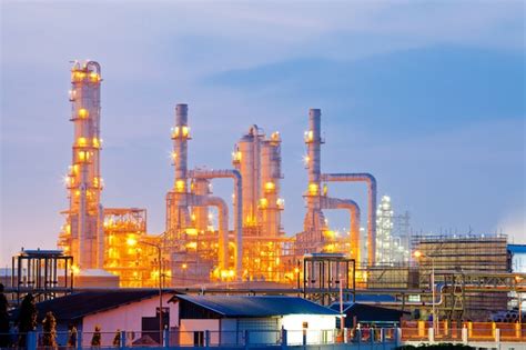 Premium Photo | Oil refinery plant