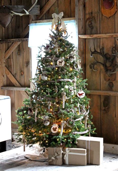 32 Adorable Rustic Christmas Decorations Ideas - Decoration Love