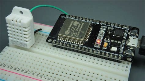 ESP32 with DHT11/DHT22 Temperature and Humidity Sensor using Arduino ...