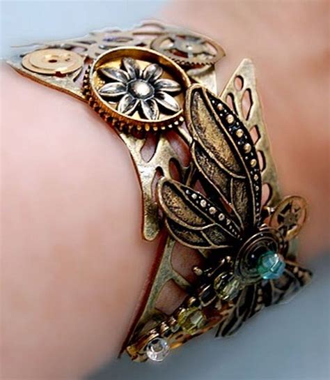 30+ Various Steampunk Jewelry Designs That Are Chic | Steampunk bracelet, Steam punk jewelry ...