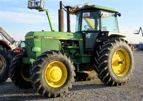 Deere 4440: Specs, Engine, Transmission, Dimensions