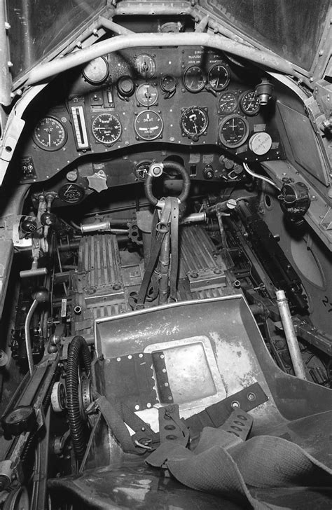 Reconnaissance aircraft, Cockpit, Gladiator