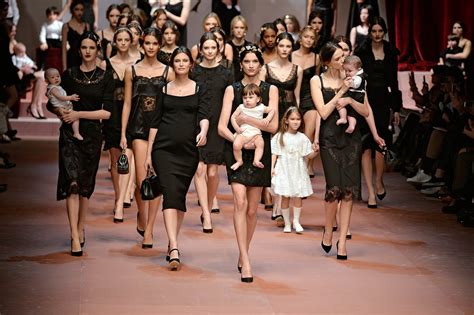 Milan Fashion Week: Dolce and Gabbana's Show Celebrates Mothers | TIME