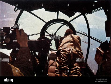 Heinkel he 111 1940 hi-res stock photography and images - Alamy